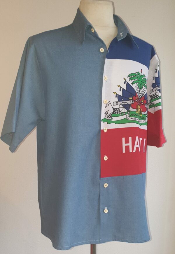 77.1Chemise drapeau Haïti. Chemise tenue traditionnelle haïtienne. Tissu cent pour cent coton. Confectionné à Paris Par Anjero Création. Série limitée. M, L, XL, XXL. 79.95€