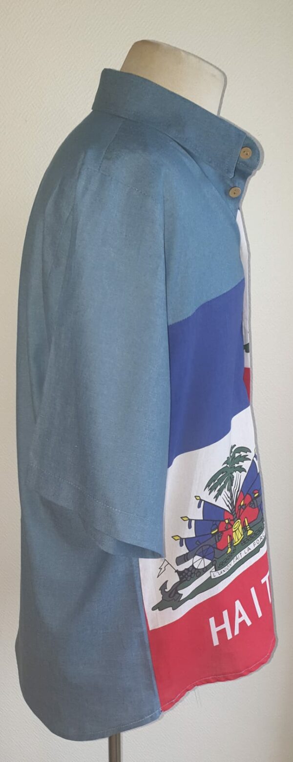 Chemise drapeau Haïti. Chemise tenue traditionnelle haïtienne. Tissu cent pour cent coton. Confectionné à Paris Par Anjero Création. Série limitée.