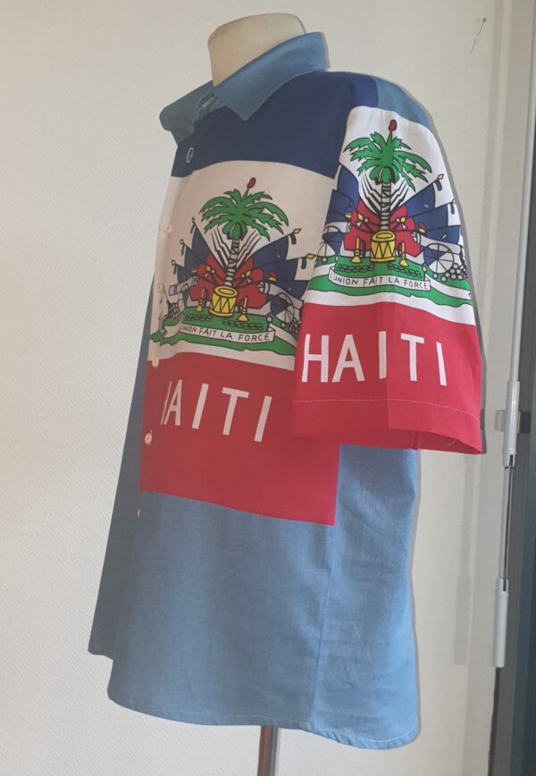 Chemise drapeau Haïti. Chemise tenue traditionnelle haïtienne. Tissu cent pour cent coton. Confectionné à Paris Par Anjero Création. Série limitée.